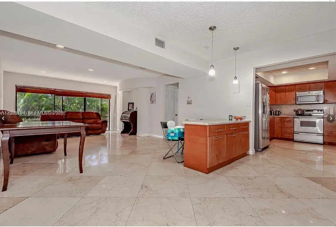 2 bedroom 2 bath Residential for sale at 4000 N Hills Dr # 29, Hollywood FL 33021