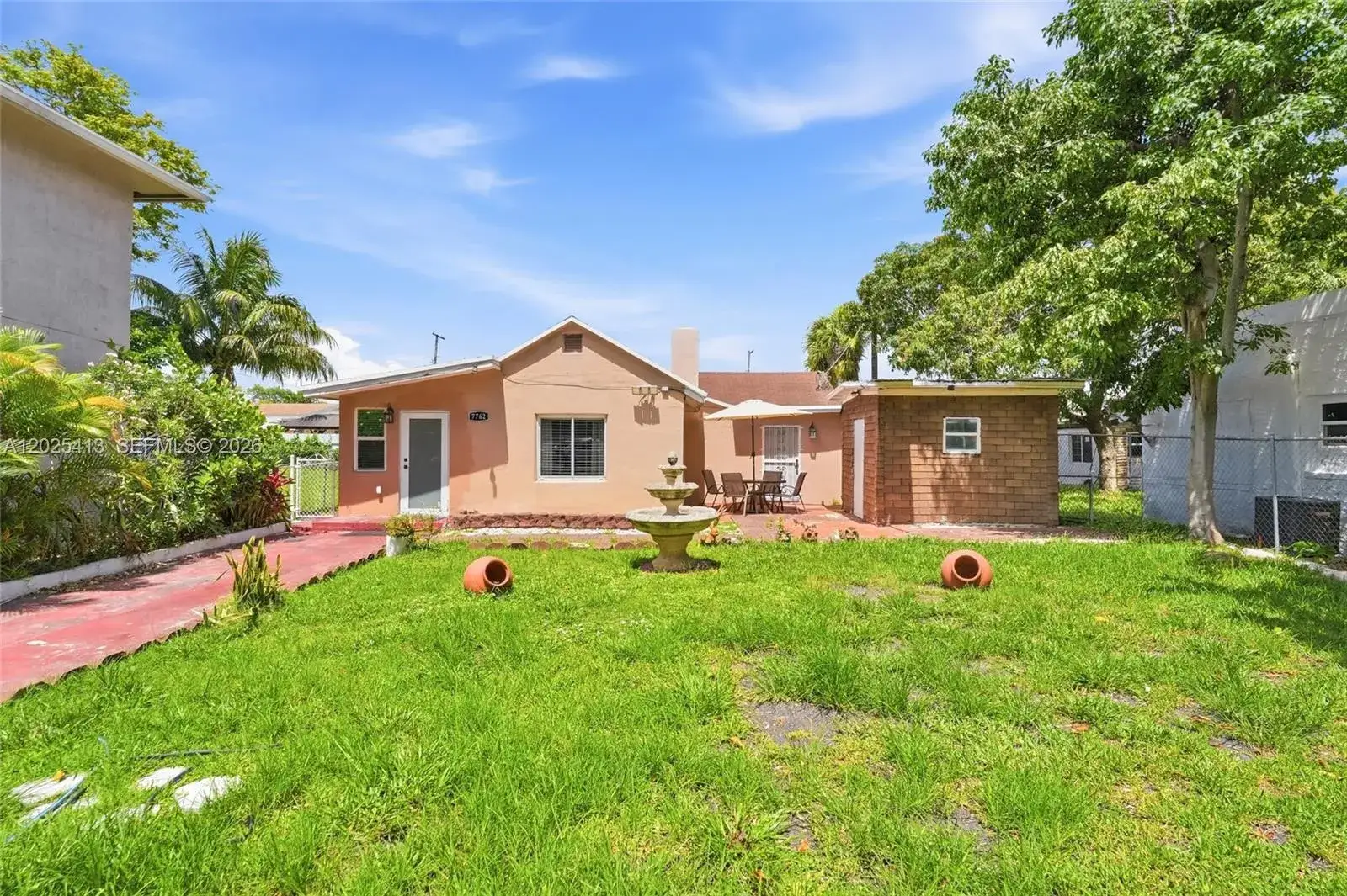 2 bedroom 1 bath Residential for sale at 7762 NW 9th ave, Miami FL 33150