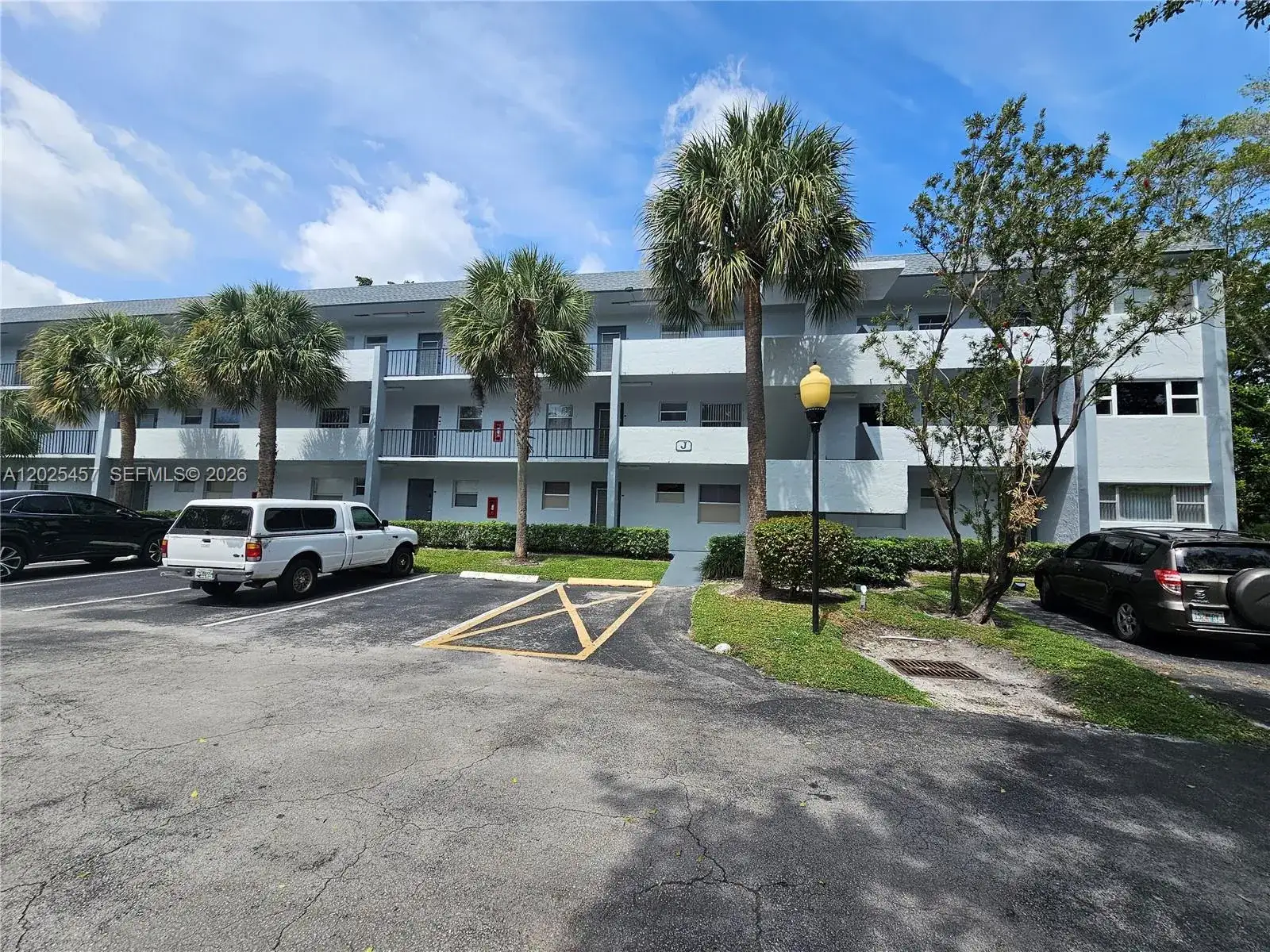 2 bedroom 2 bath Residential for sale at 8380 Sands Point Blvd # J110, Tamarac FL 33321