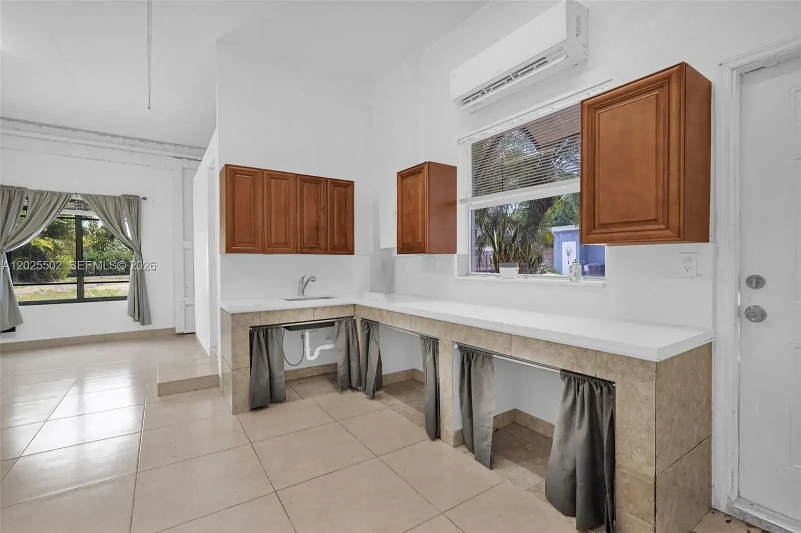 1 bath Residential Lease for rent at 14500 NE 2nd Ave # 2, Miami FL 33161