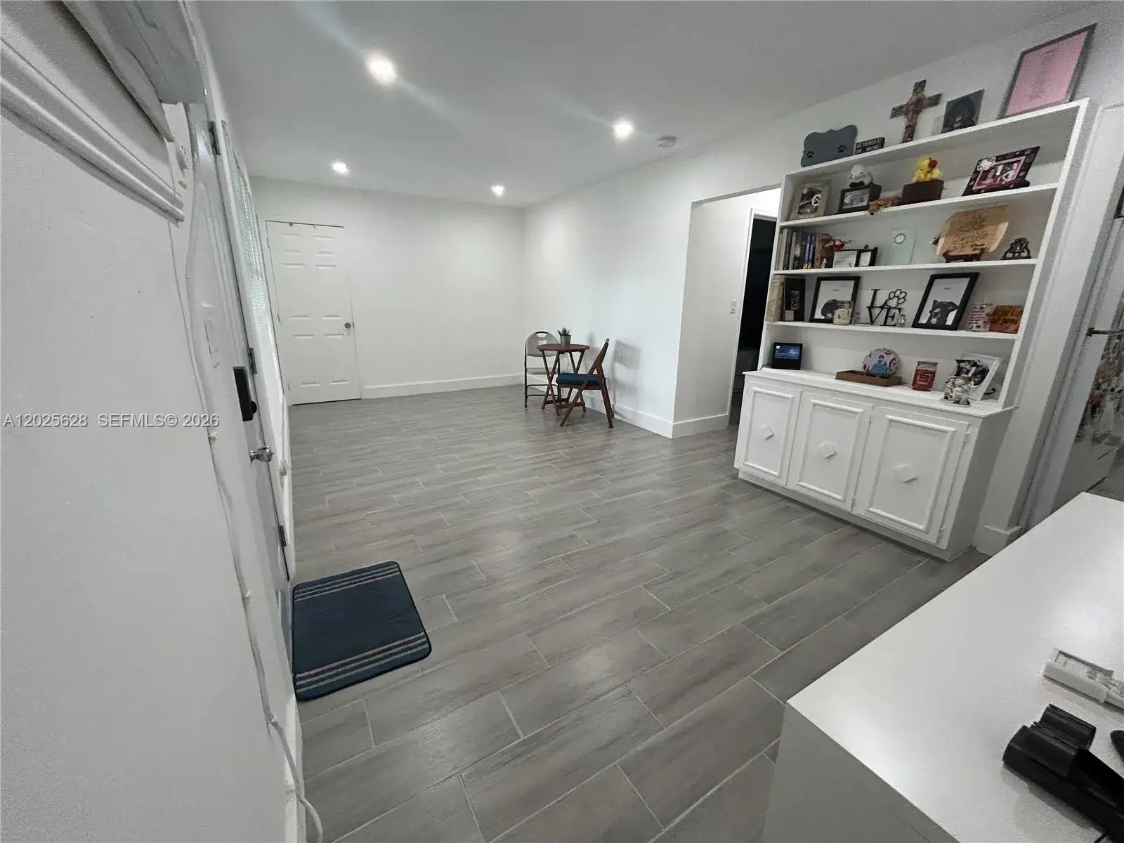 2 bedroom 1 bath Residential Lease for rent at 1019 NE 17th Ter # 4, Fort Lauderdale FL 33304