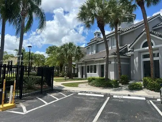 1 bedroom 1 bath Residential Lease for rent at 15070 SW 103rd Ln # 2207, Miami FL 33196