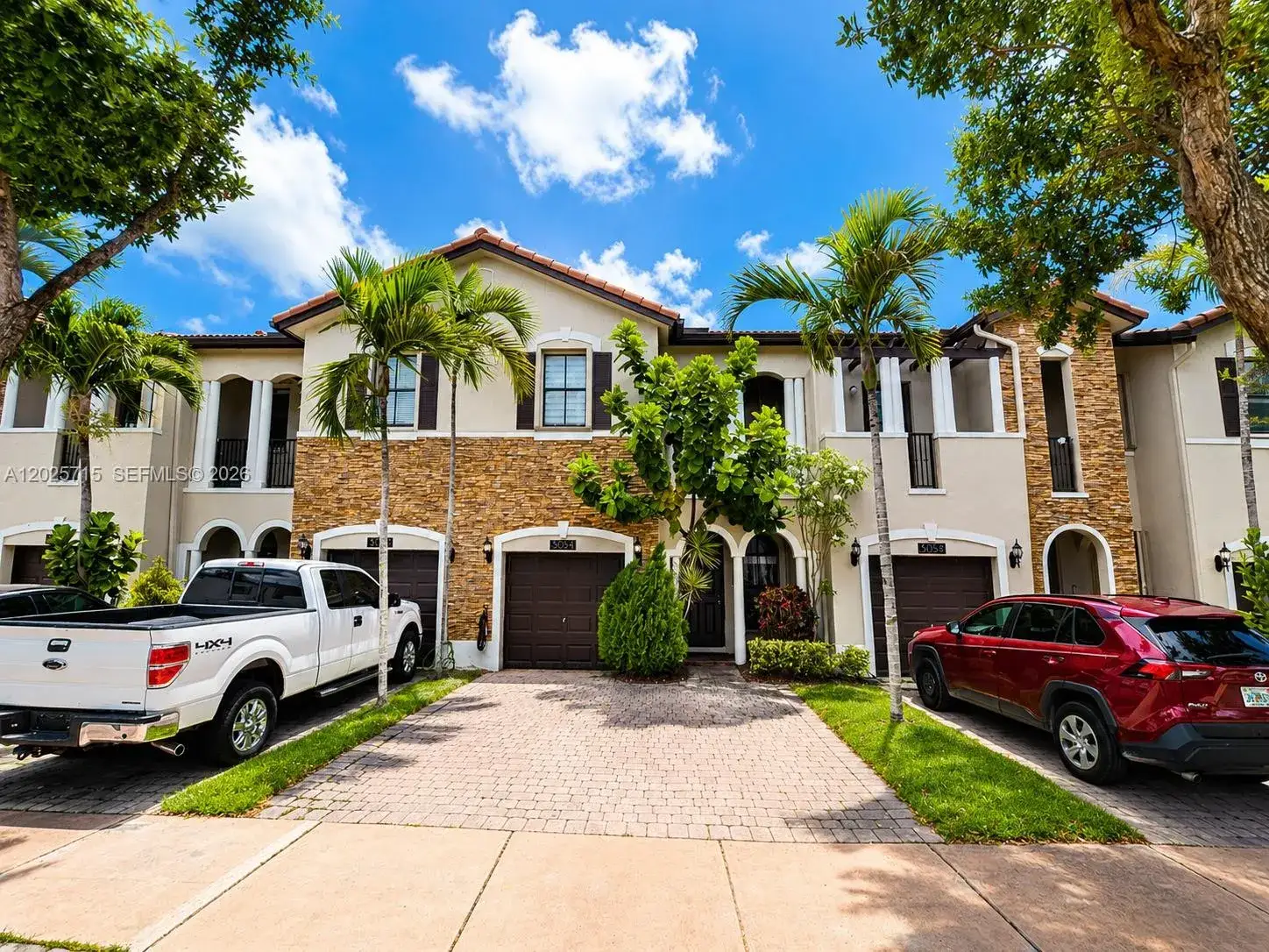3 bedroom 2 bath Residential for sale at 3054 NW 103rd Path, Doral FL 33172