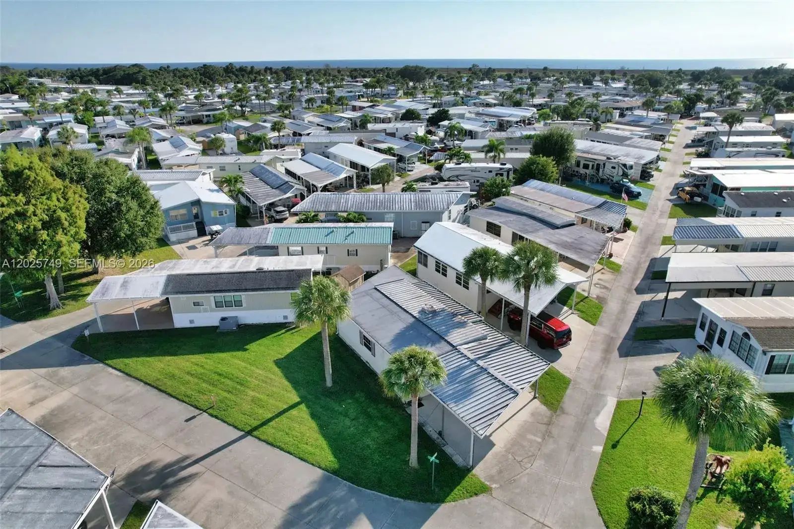 1 bedroom 1 bath Residential for sale at 5302 SE 64TH TERR, Okeechobee FL 34974