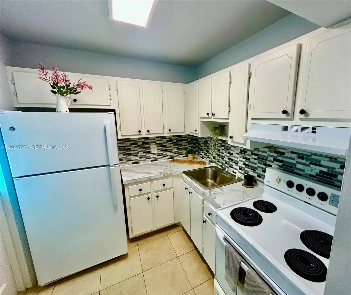 1 bedroom 1 bath Residential for sale at 2213 NE 1st Ct # 203, Boynton Beach FL 33435