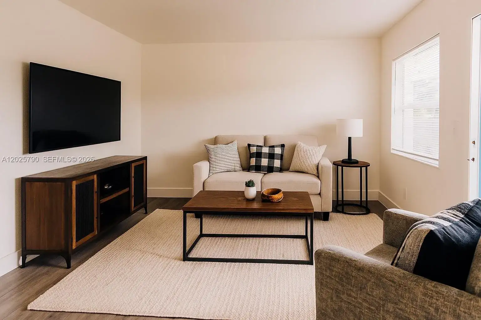1 bedroom 1 bath Residential Lease for rent at 2150 NW 24th St # 2, Miami FL 33142