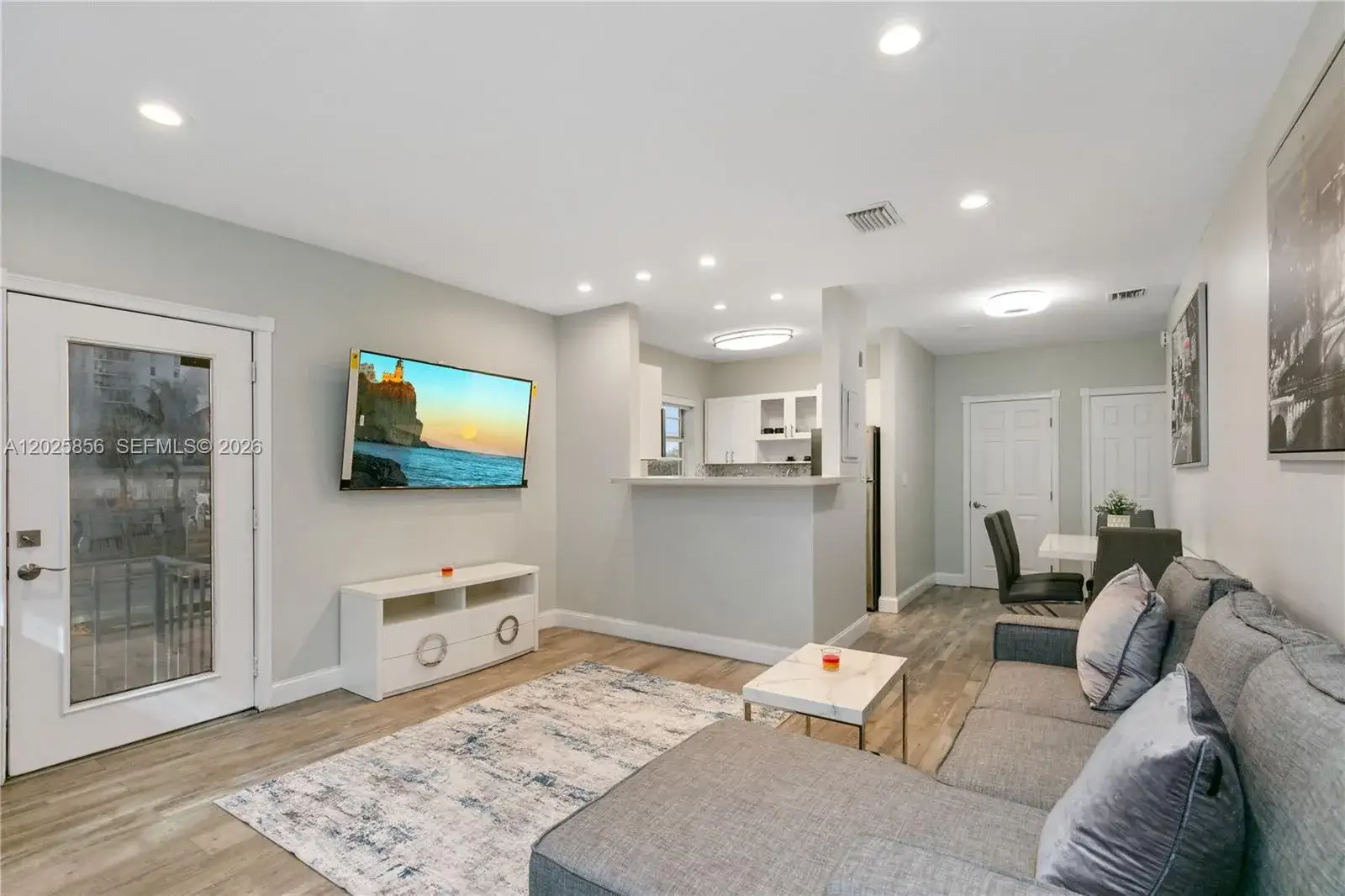 1 bedroom 1 bath Residential Lease for rent at 4201 Indian Creek Dr # 6, Miami Beach FL 33140
