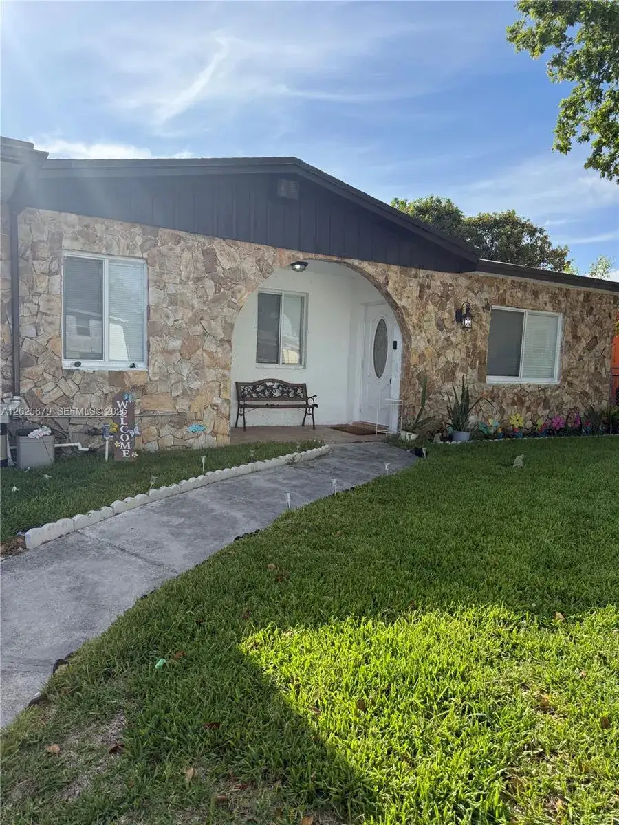 2 bedroom 1 bath Residential Lease for rent at 1816 NW 25th Ter # 1, Fort Lauderdale FL 33311