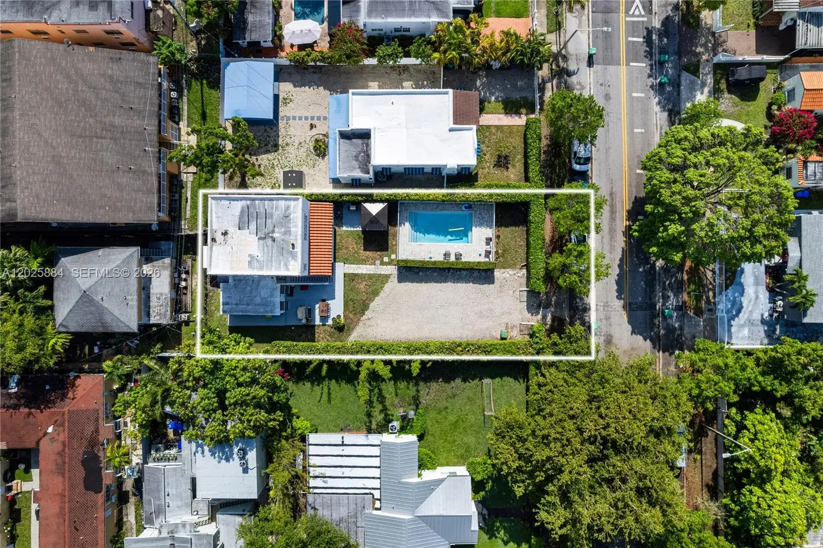 2 bedroom 1 bath Residential Lease for rent at 2255 SW 10th St # B, Miami FL 33135