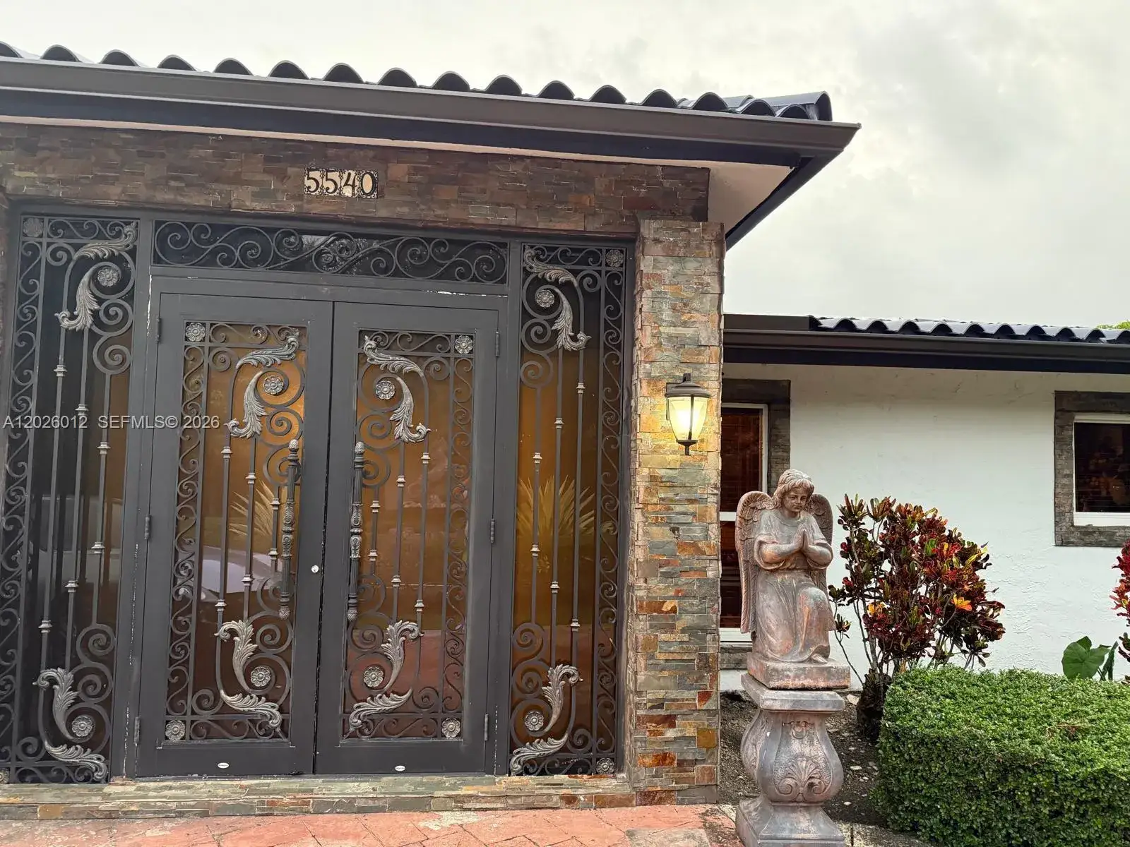 4 bedroom 3 bath Residential Lease for rent at 5540 SW 63rd Ct # 0, Miami FL 33155