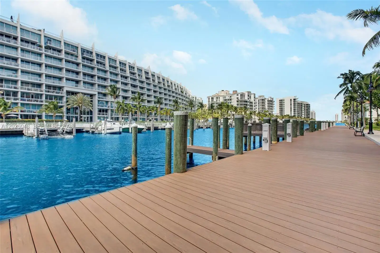 2 bedroom 2 bath Residential for sale at 3001 NE 185th St # 610, Aventura FL 33180