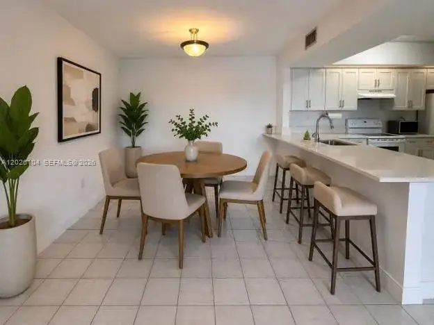 1 bedroom 1 bath Residential Lease for rent at 8600 SW 212th St # 308, Cutler Bay FL 33189