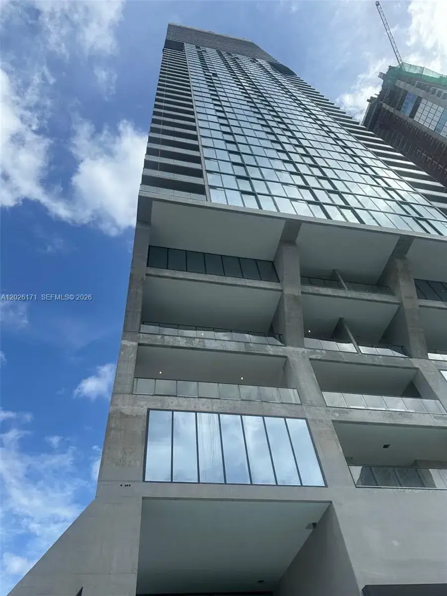 1 bath Residential for sale at 20 NE 11th St # 3712, Miami FL 33132
