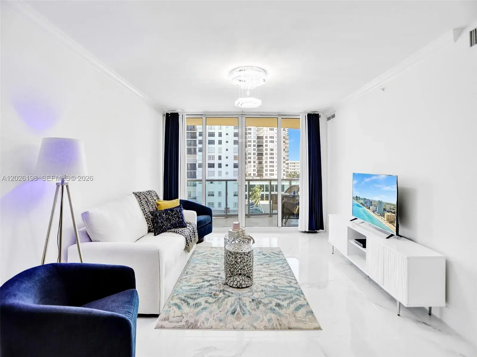 1 bedroom 1 bath Residential Lease for rent at 2501 S Ocean Dr, Hollywood FL 33019