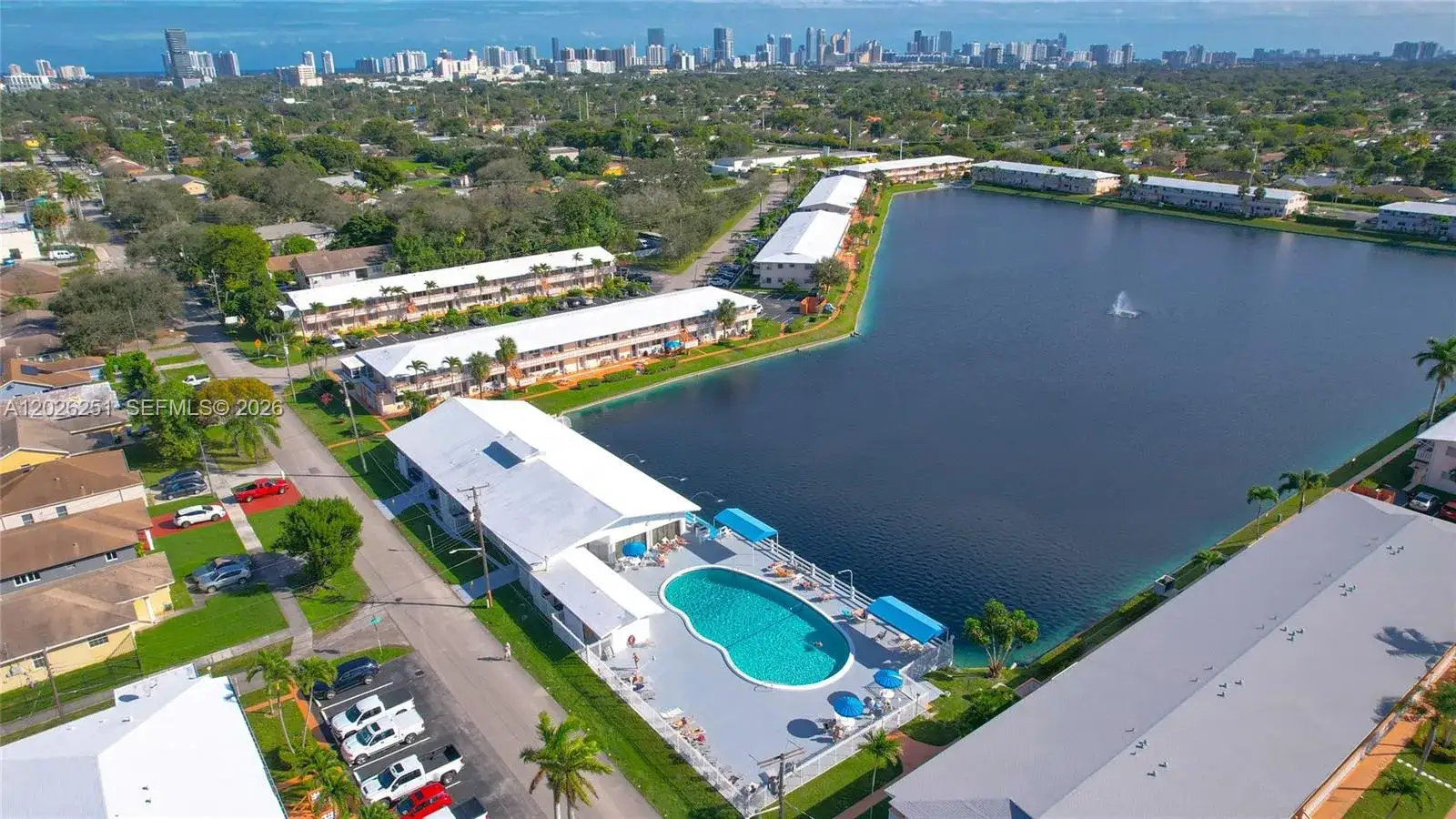 1 bedroom 1 bath Residential for sale at 820 SW 11 Street # 4B, Hallandale Beach FL 33009