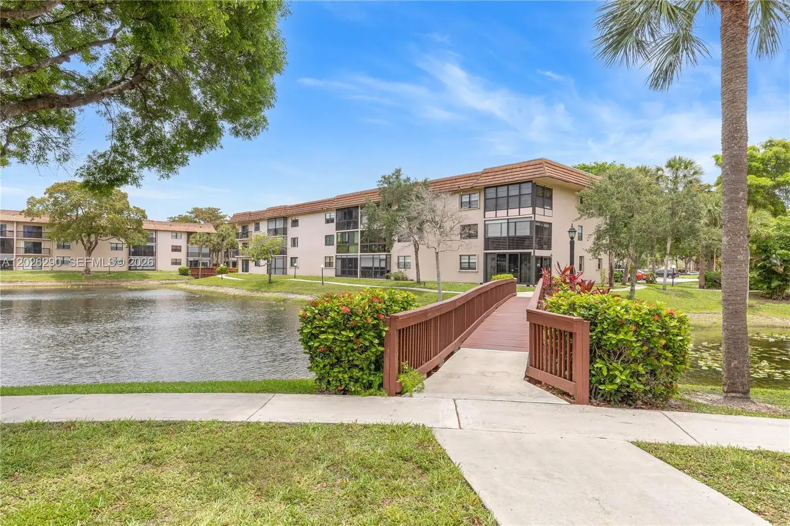 2 bedroom 2 bath Residential for sale at 4950 E Sabal Palm Blvd # 106, Tamarac FL 33319
