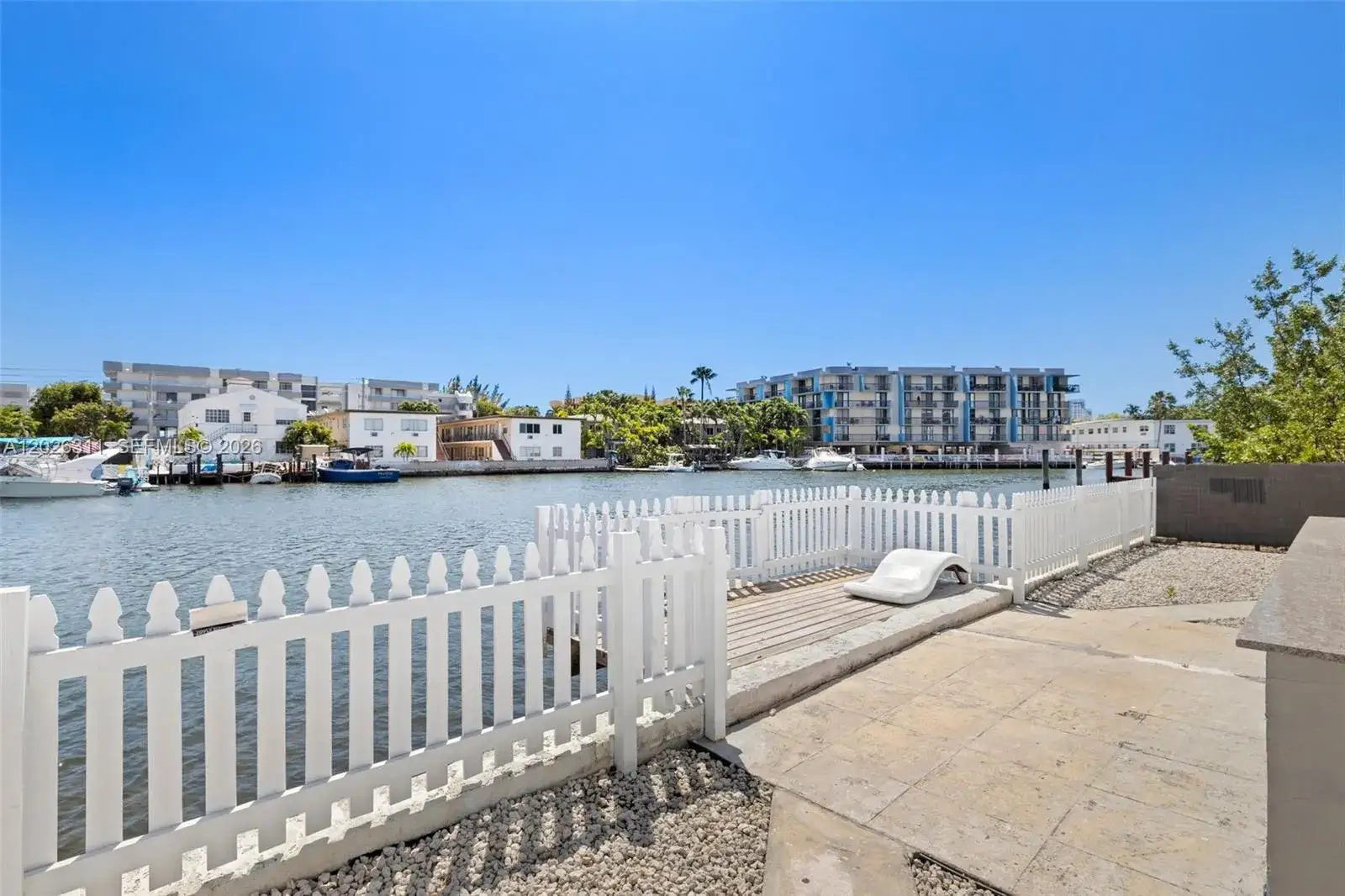 1 bedroom 1 bath Residential Lease for rent at 8135 Crespi Blvd # 4, Miami Beach FL 33141