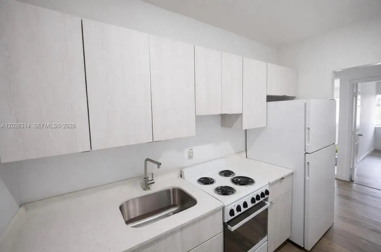 1 bedroom 1 bath Residential Lease for rent at 7600 Dickens Ave # 2, Miami Beach FL 33141