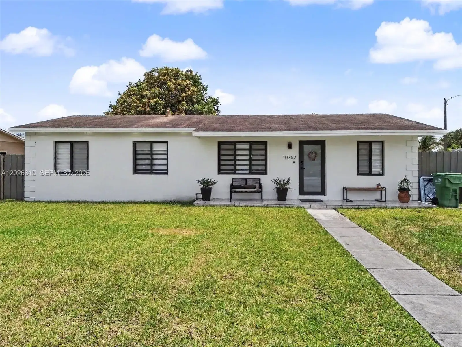 3 bedroom 2 bath Residential for sale at 10762 SW 145th St, Miami FL 33176