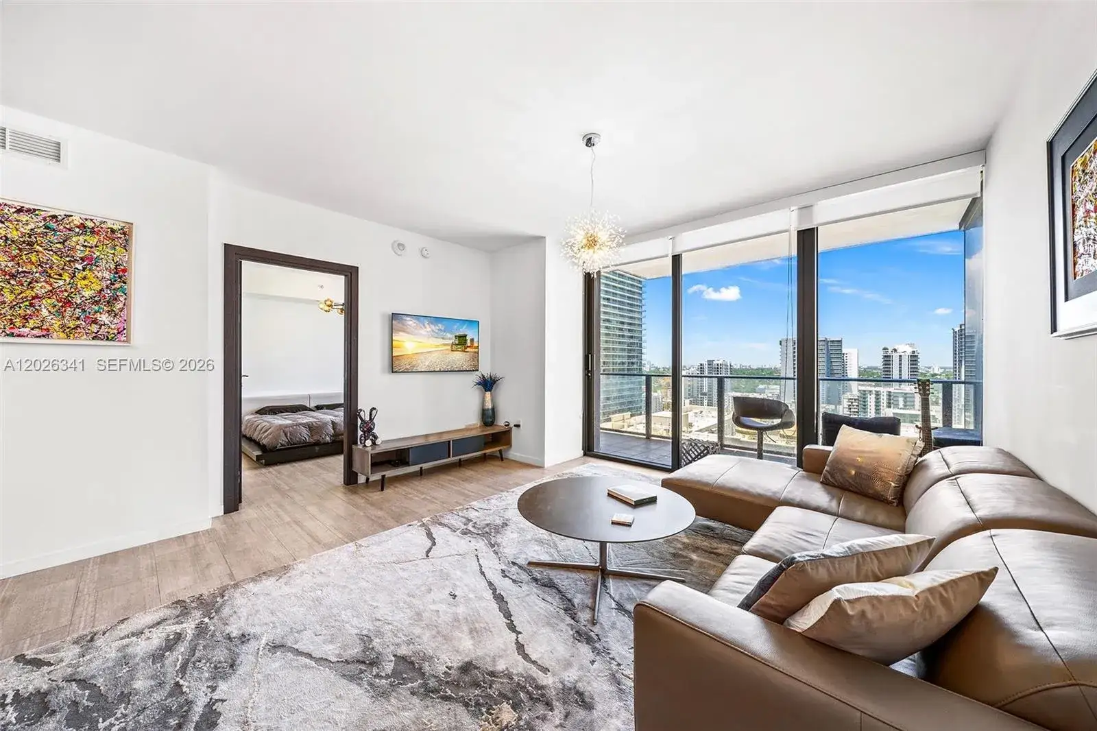 1 bedroom 1 bath Residential Lease for rent at 1000 Brickell Plz # 2111, Miami FL 33131