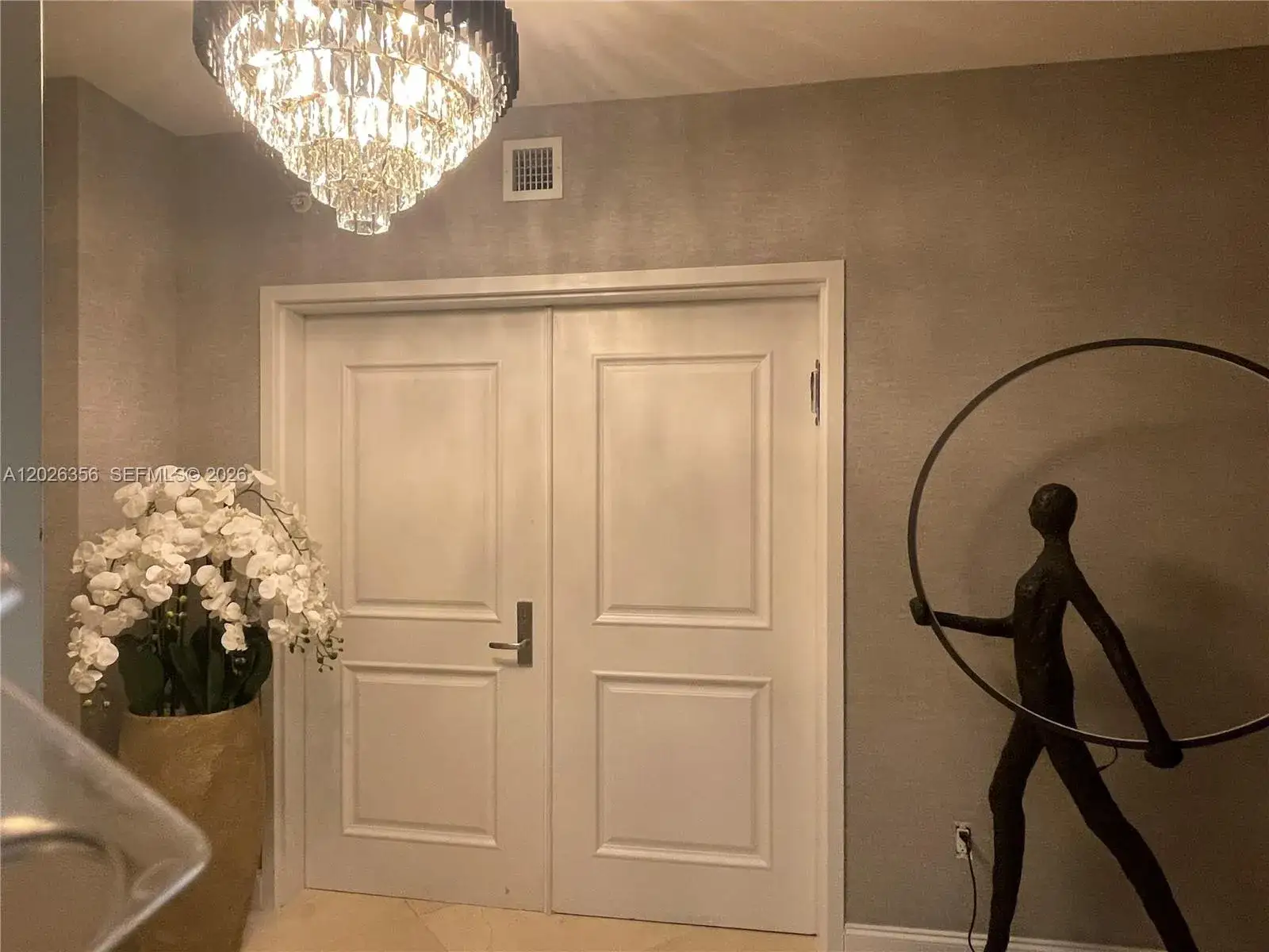 3 bedroom 3 bath Residential for sale at 3101 S Ocean Dr # 1707, Hollywood FL 33019