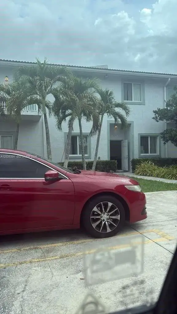 3 bedroom 2 bath Residential Lease for rent at 11531 NW 41st St # 3, Coral Springs FL 33065