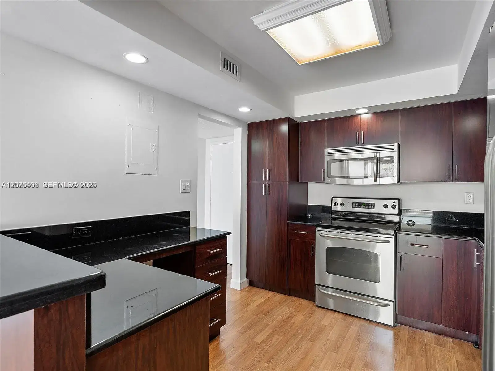 1 bedroom 1 bath Residential for sale at 18021 Biscayne Blvd # 603, Aventura FL 33160