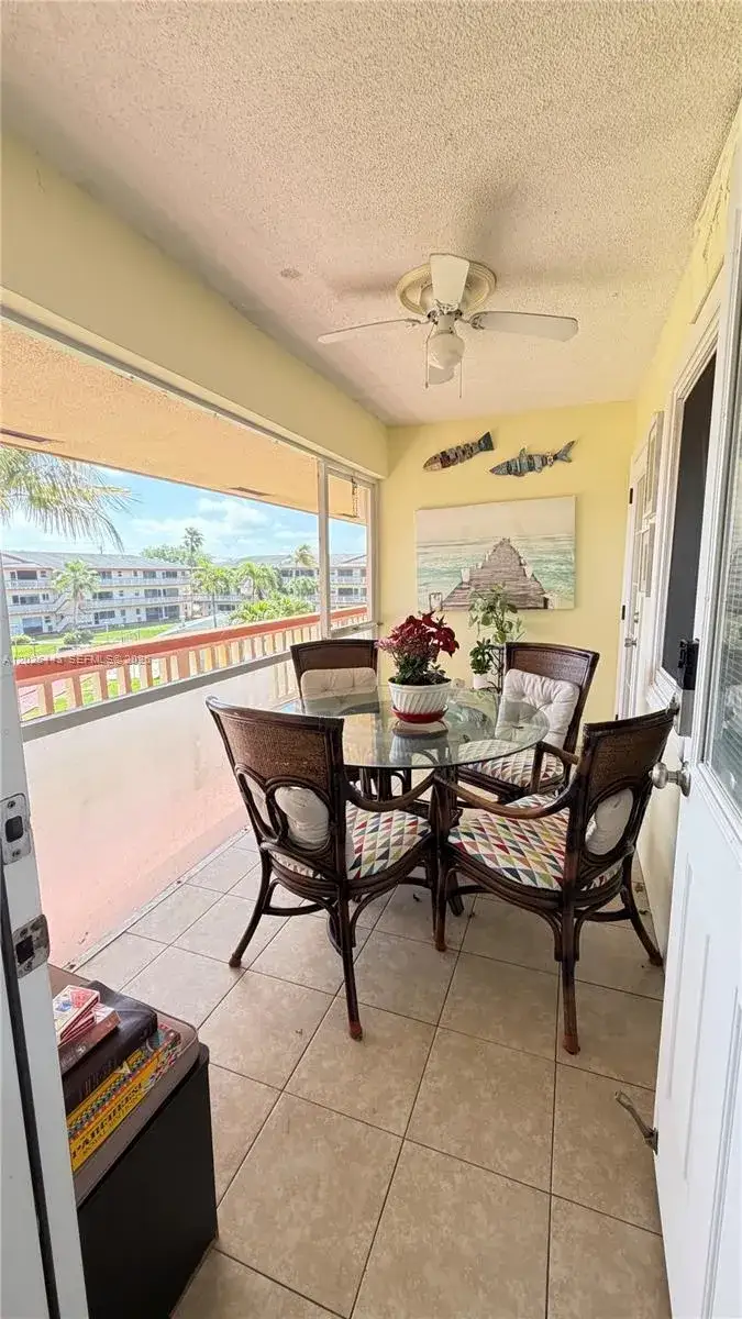 2 bedroom 2 bath Residential for sale at 5300 Washington St # D309, Hollywood FL 33021