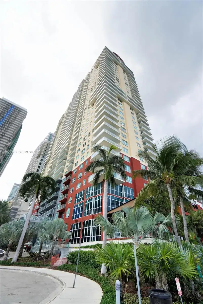 2 bedroom 2 bath Residential Lease for rent at 1155 Brickell Bay Dr # 3301, Miami FL 33131