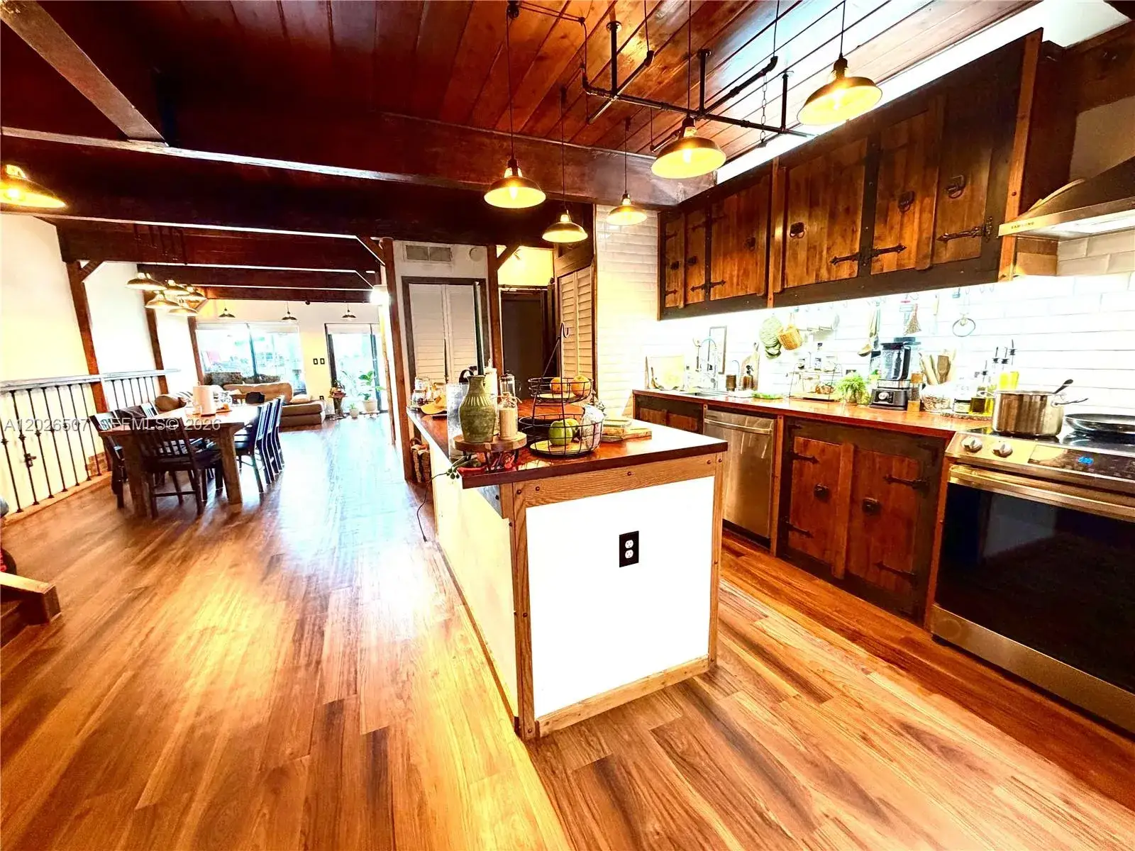 3 bedroom 2 bath Residential for sale at 19440 NE 26th Ave # 52B, Miami FL 33180