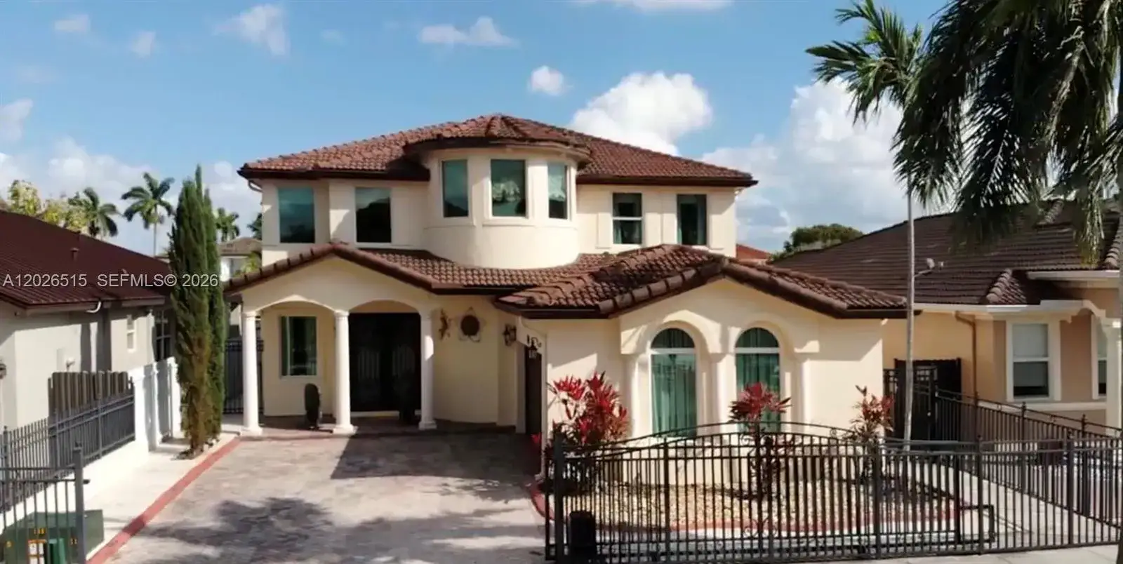 4 bedroom 3 bath Residential for sale at 1065 SW 150th Pl, Miami FL 33194