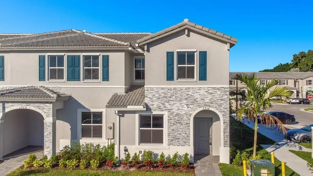 3 bedroom 2 bath Residential for sale at 1716 SE 26th Rd # 1716, Homestead FL 33035