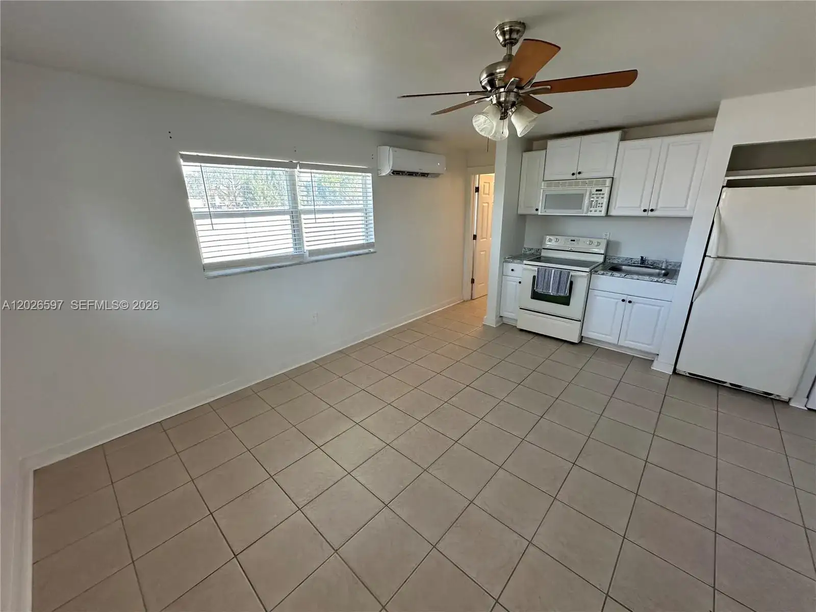 1 bath Residential Lease for rent at 318 Tarpon Dr # 1, Cape Coral FL 33904