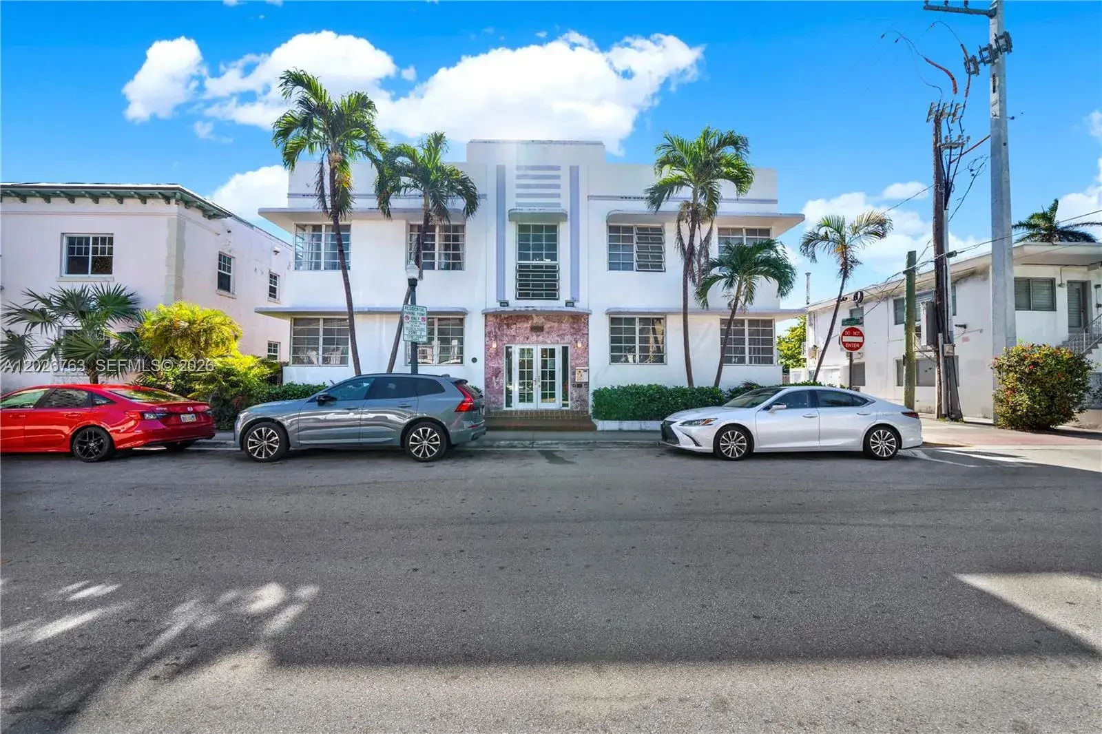 2 bedroom 2 bath Residential Lease for rent at 610 8th St # 102R, Miami Beach FL 33139