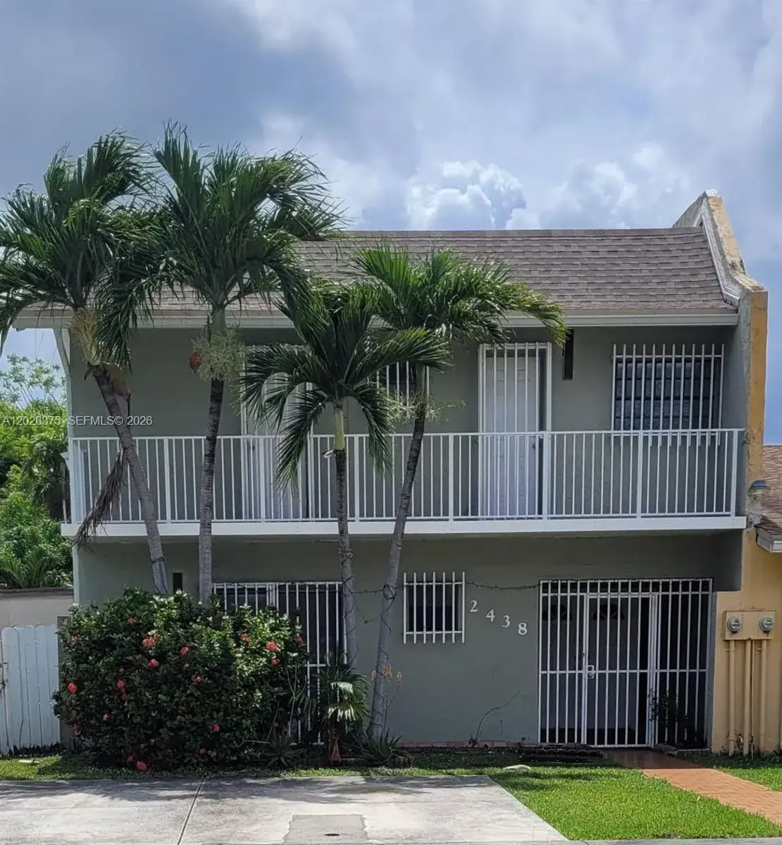 2438 SW 109th Ct, Miami FL 33165