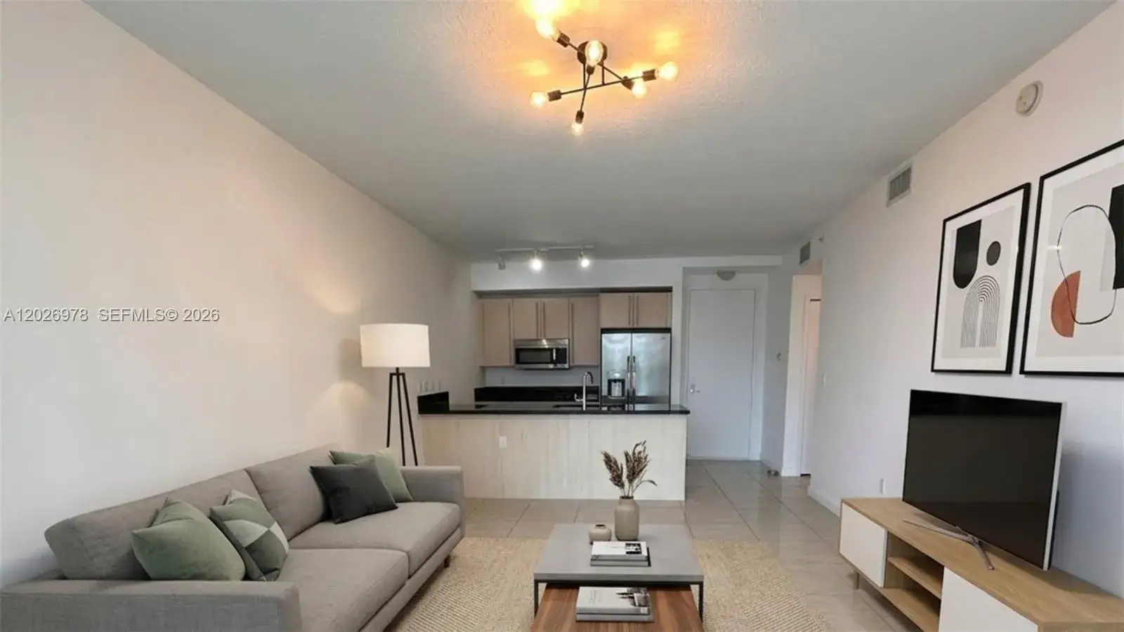 1 bedroom 1 bath Residential Lease for rent at 79 SW 12th St, Miami FL 33130