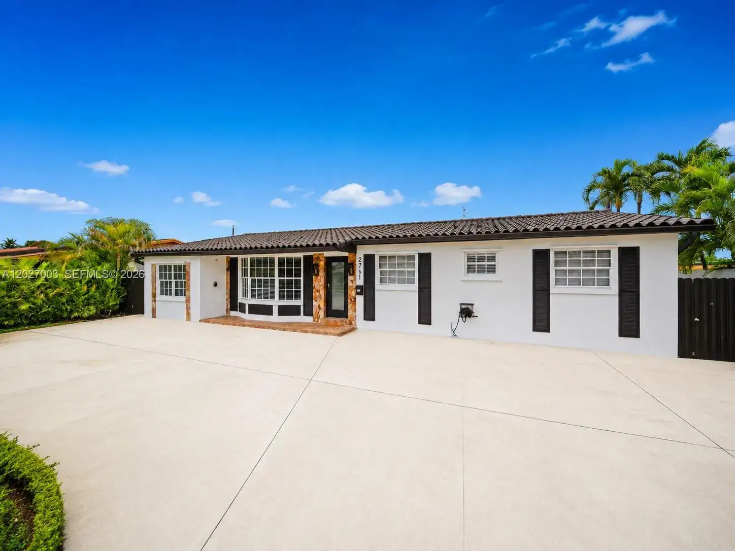 5 bedroom 4 bath Residential for sale at 2761 SW 92nd Pl, Miami FL 33165