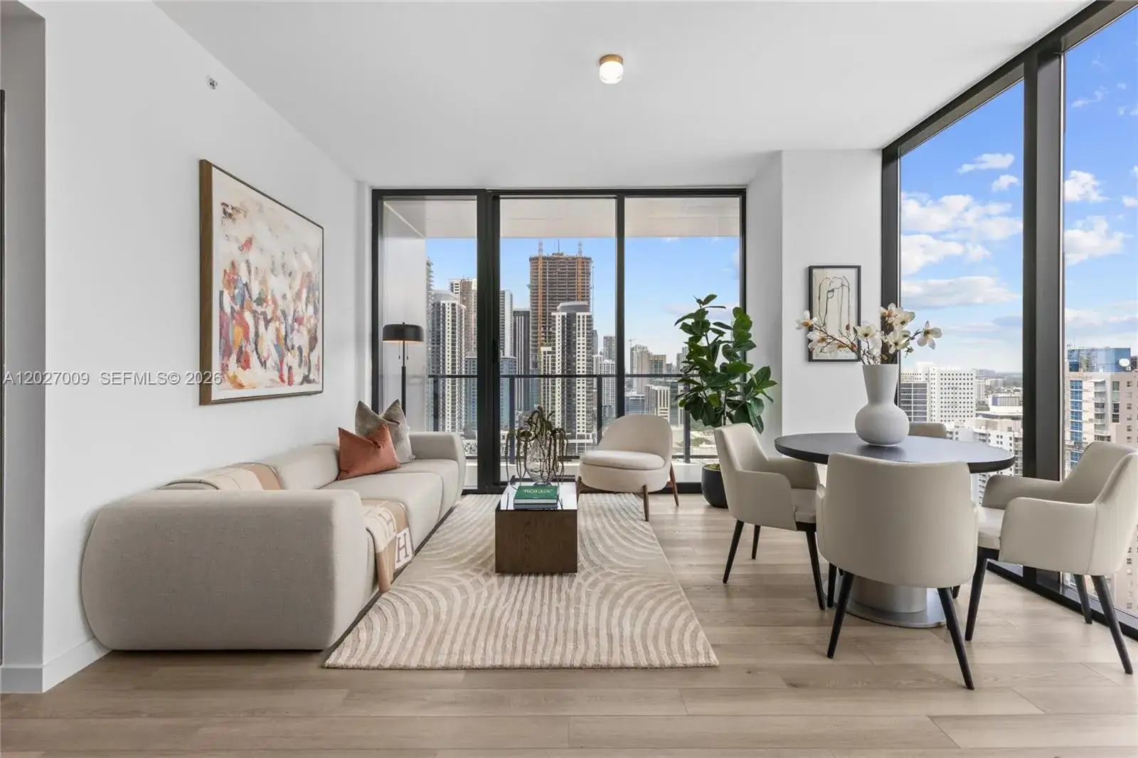 2 bedroom 2 bath Residential for sale at 20 NE 11th St # 2910, Miami FL 33132