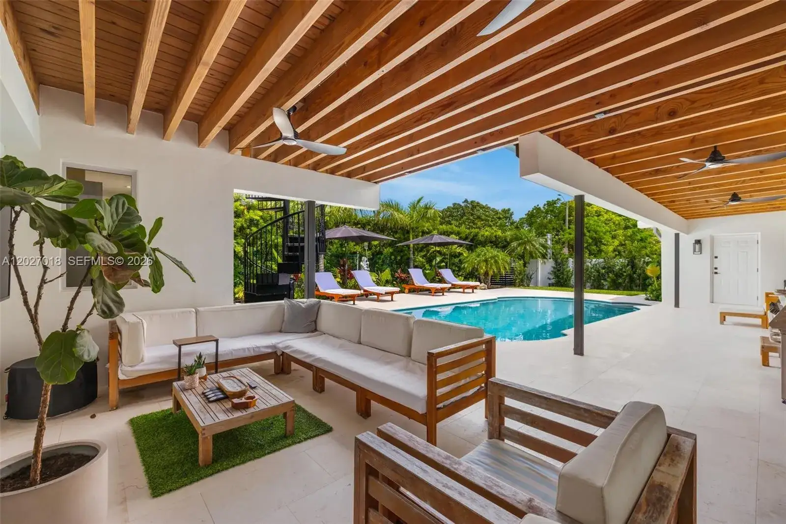4 bedroom 3 bath Residential for sale at 4730 SW 89th Ave, Miami FL 33165