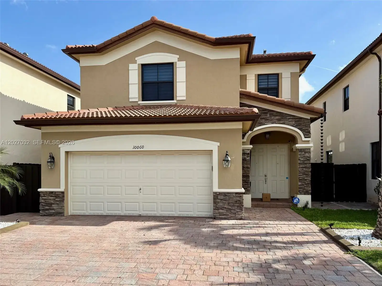 3 bedroom 2 bath Residential for sale at 10060 NW 86th Ter, Doral FL 33178