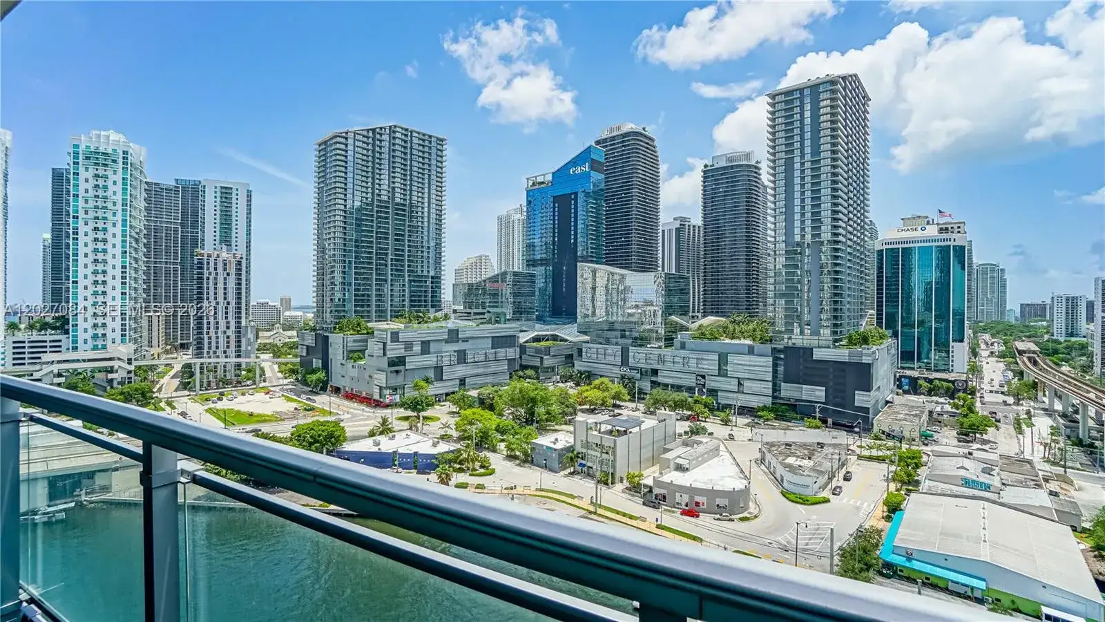 3 bedroom 2 bath Residential for sale at 92 SW 3rd St # 1803, Miami FL 33130