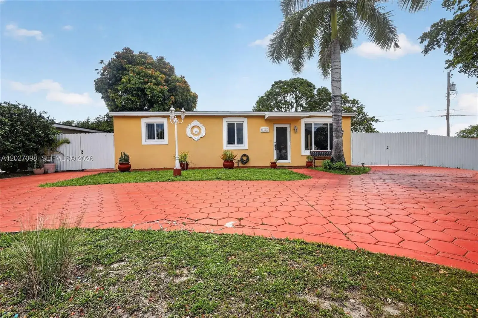 3 bedroom 2 bath Residential for sale at 1440 N 68th Ave, Hollywood FL 33024