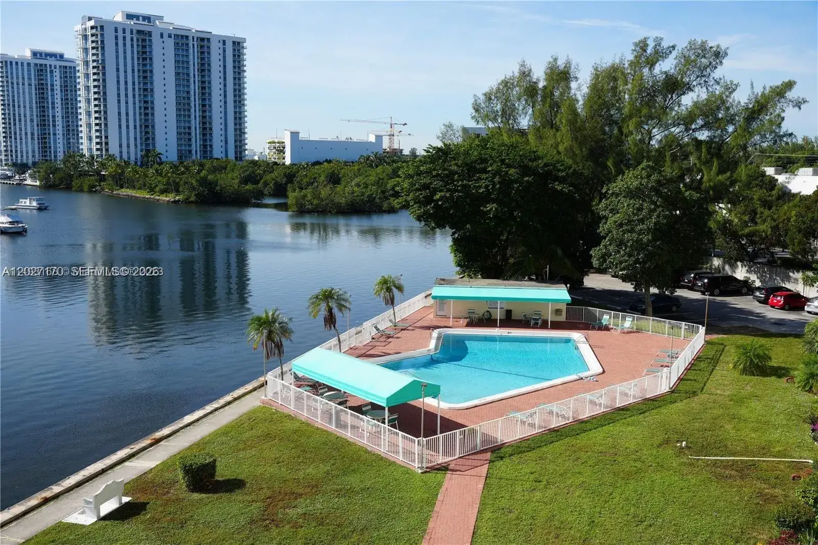 1 bedroom 1 bath Residential Lease for rent at 2910 Point East Dr # M609, Aventura FL 33160