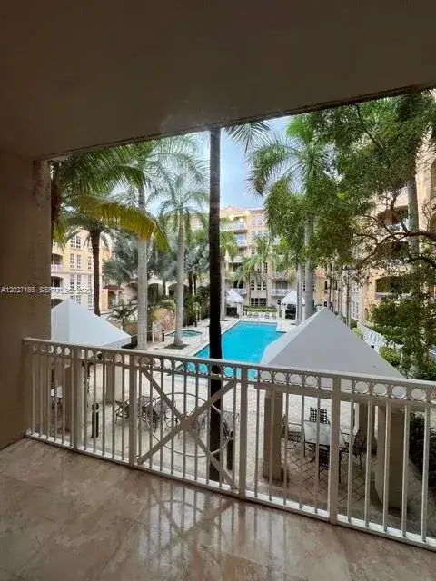 1 bedroom 1 bath Residential Lease for rent at 3001 NE 185th St # 218, Aventura FL 33180