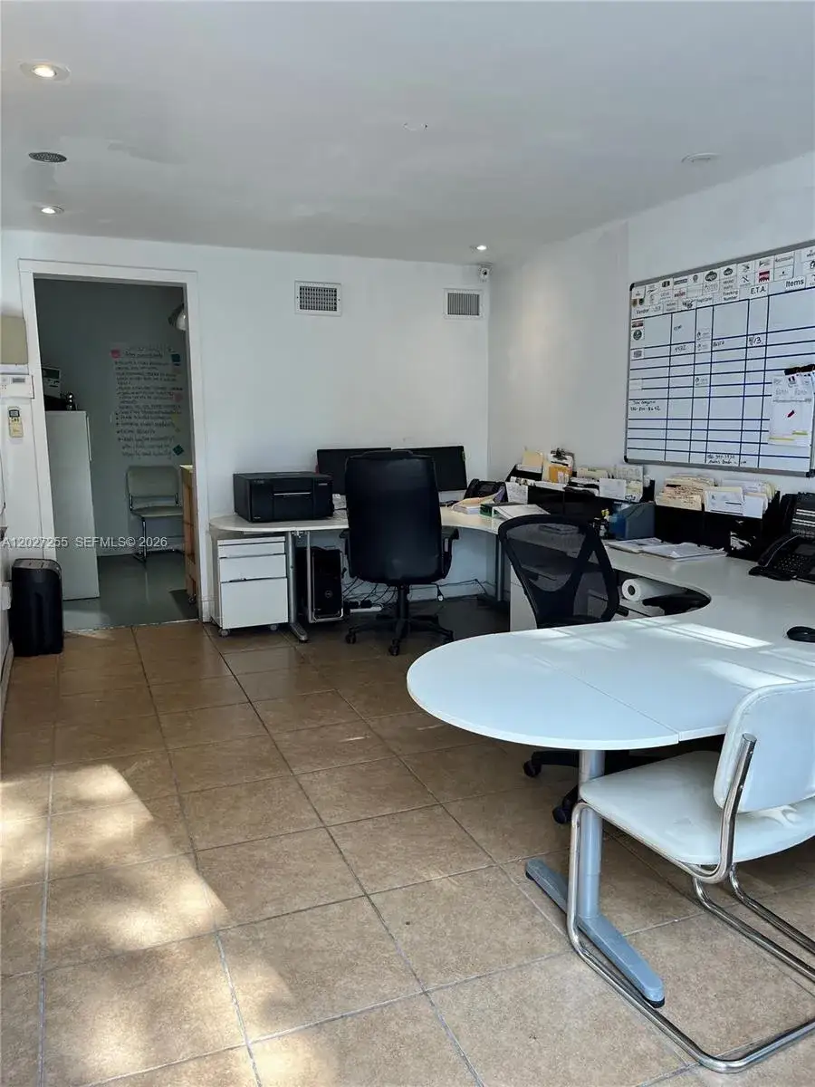 Commercial Sale for sale at 8420 NW 61st St, Miami FL 33166