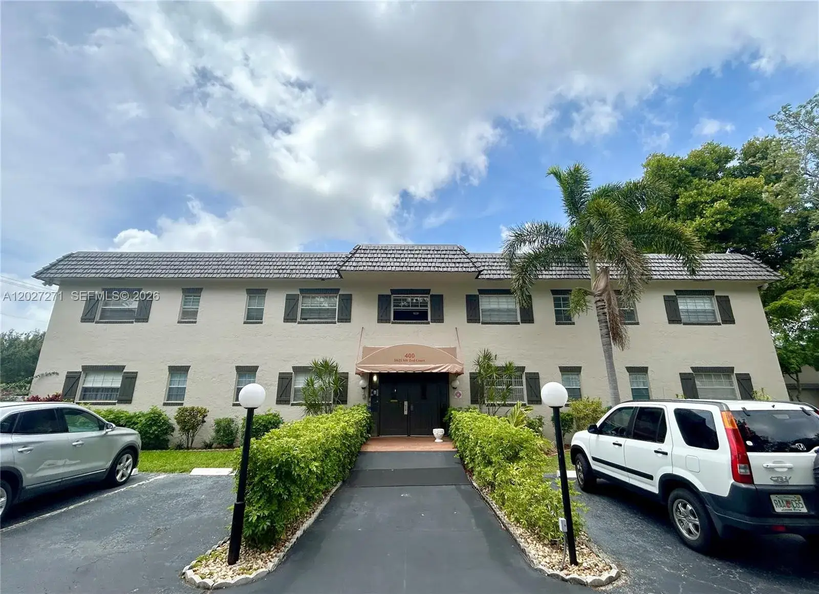 2 bedroom 2 bath Residential for sale at 5621 SW 2nd Ct # 101, Margate FL 33068