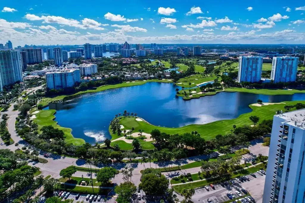 2 bedroom 2 bath Residential for sale at 20505 E Country Club Dr # 143, Aventura FL 33180