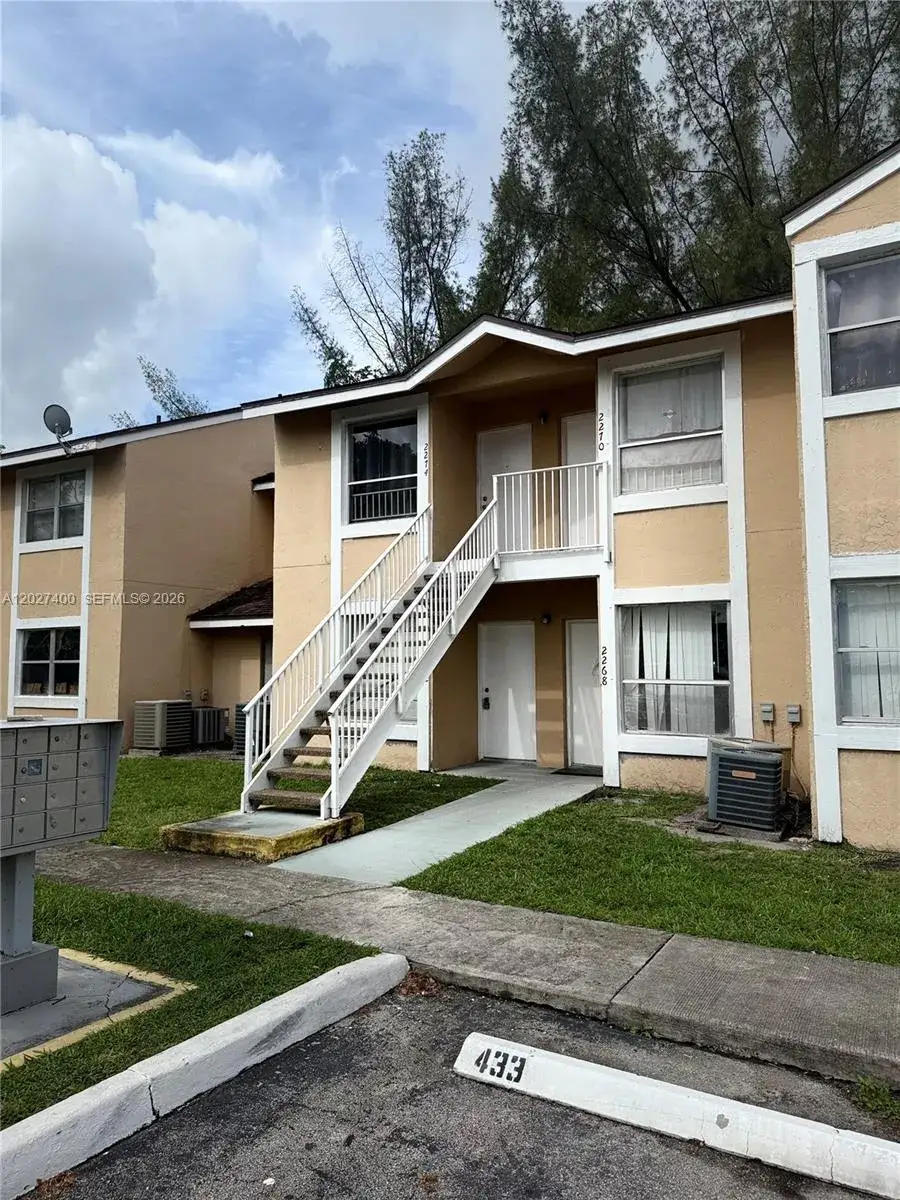 1 bedroom 1 bath Residential Lease for rent at 2272 SW 81st Ave # 2272, Miramar FL 33025