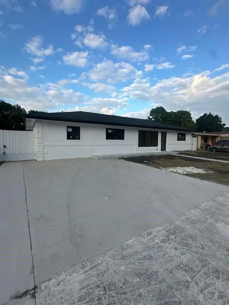 4 bedroom 3 bath Residential for sale at 2041 NW 190th Ter, Miami Gardens FL 33056