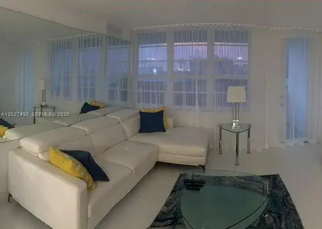 1 bedroom 1 bath Residential Lease for rent at 100 Lincoln Rd # 1535, Miami Beach FL 33139